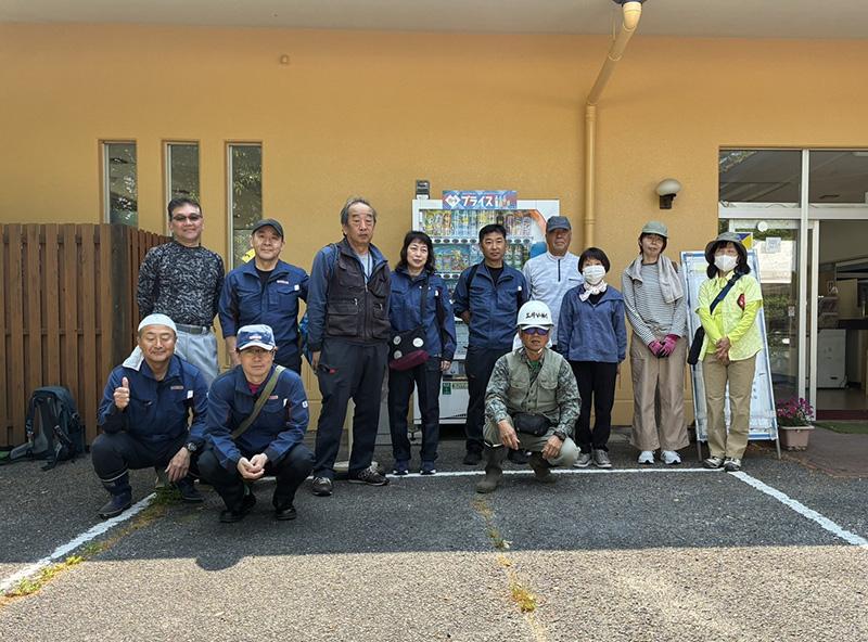 活動開始前のひととき-笑顔で集合!