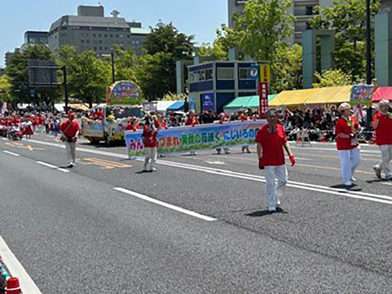 フラワーフェスティバルパレード